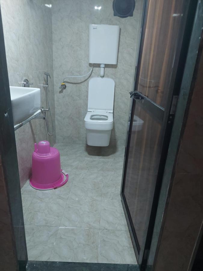 Asra Dormitory For Male And Female ムンバイ エクステリア 写真